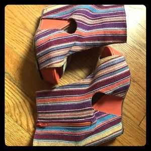 Colorful striped cloth wedges in size 7.